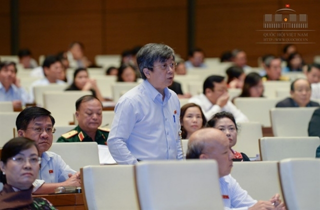 Đề nghị truy cứu hình sự về vi phạm thu/chi phí, lệ phí...