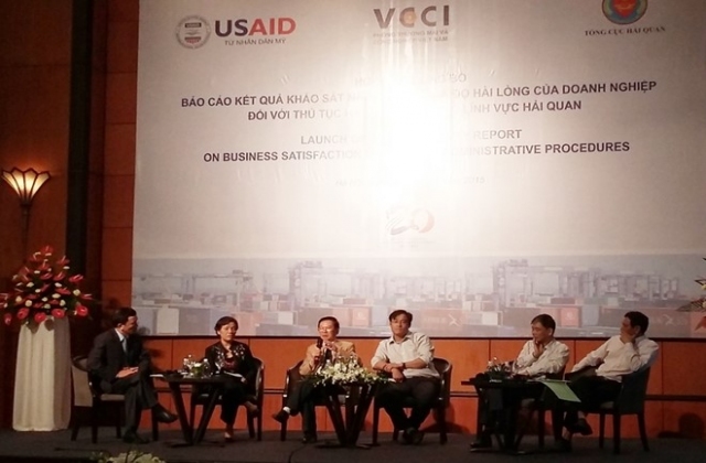 58% doanh nghiệp “kêu trời” vì thủ tục thông quan