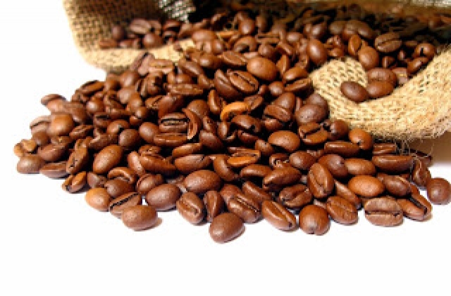 Giá cà phê trong nước ngày 4/12/2015 tăng mạnh 800 ngàn đồng /tấn