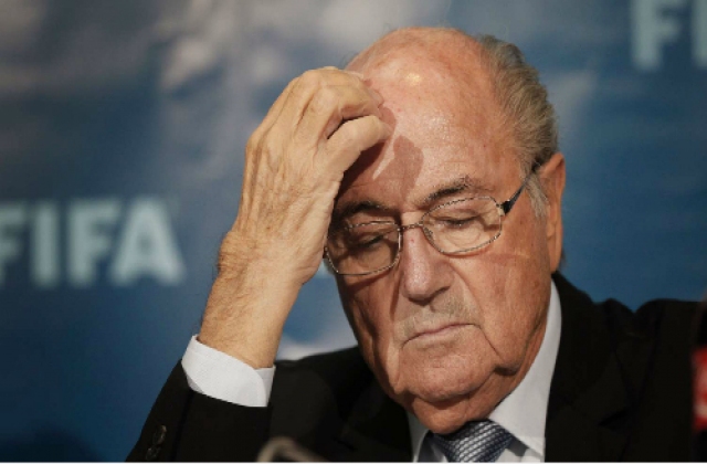 Blatter nằm viện dài ngày vì căng thẳng