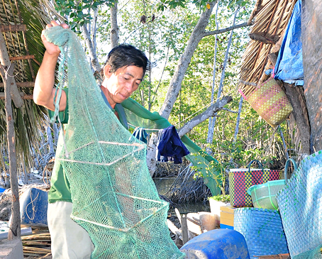 Đồng Nai: Vào rừng nuôi cua