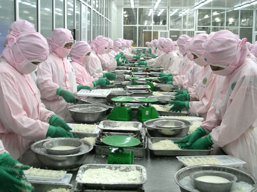 Doanh nghiệp thủy sản lo ngại nạn bơm chất agar vào tôm xuất khẩu