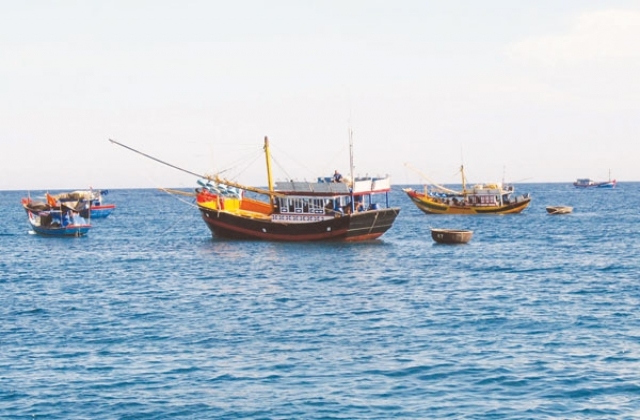 Đảm bảo an toàn, tàu cá ra khơi phải đăng ký tần số