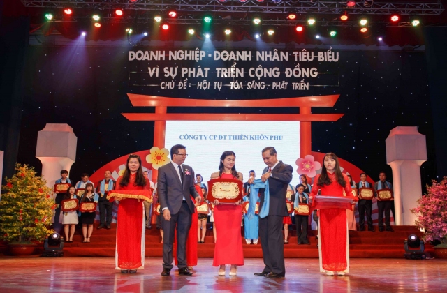THIÊN KHÔN PHÚ - Doanh nghiệp-doanh nhân tiêu biểu vì sự phát triển cộng đồng