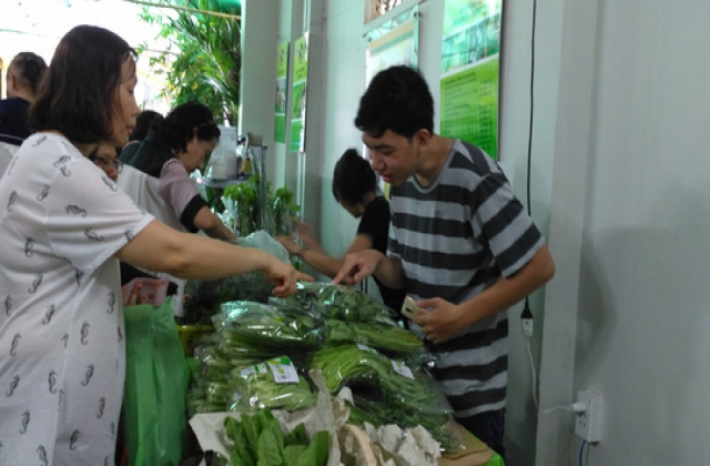 Nở rộ chợ phiên nông sản