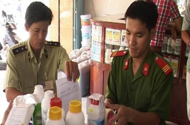 Phát hiện hàng loạt thuốc thú y, thủy sản ngoài luồng