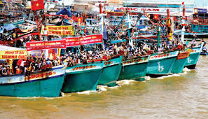 Thị trấn tỷ phú bên bờ biển Tây