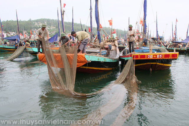 Thanh Hóa: Trang bị kiến thức pháp luật biển đảo cho ngư dân