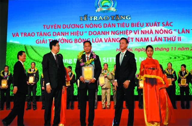 Sitto Việt Nam: Vinh dự nhận danh hiệu Doanh nghiệp vì nhà nông
